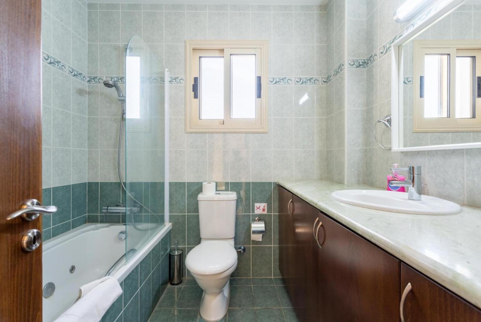 Villa Rose Paphos Bagian luar foto
