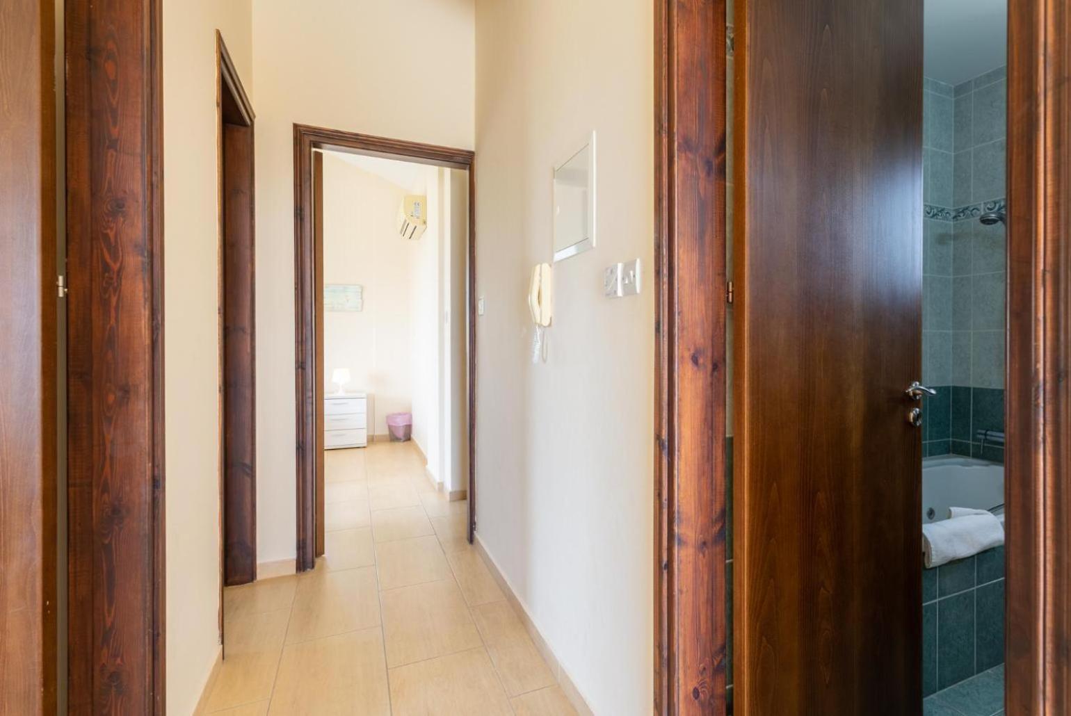 Villa Rose Paphos Bagian luar foto